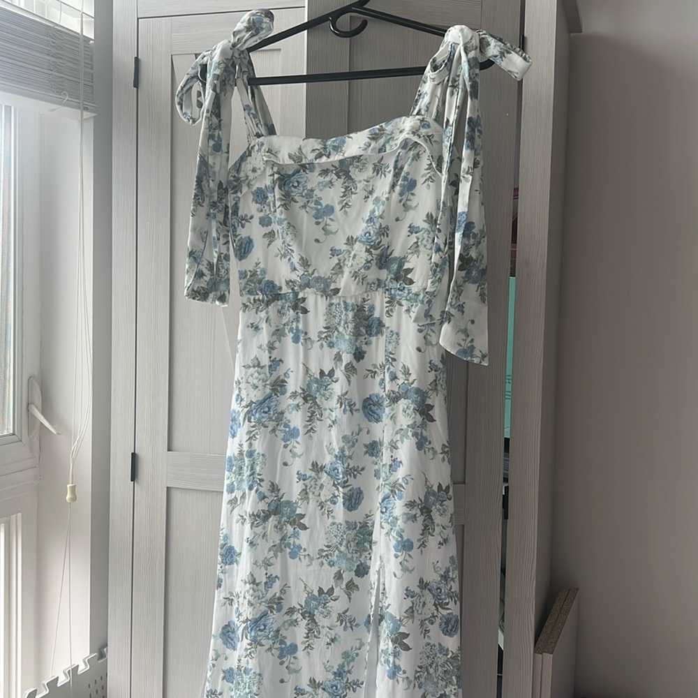 Floral Blue and White Women's Dress
